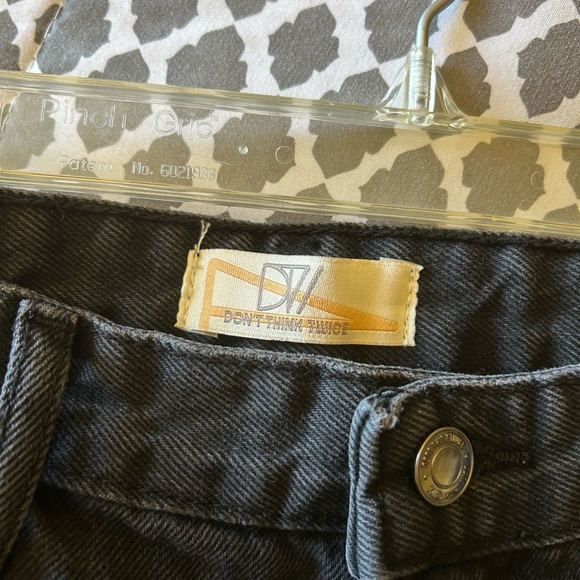 DTT (Don’t Think Twice) Plus Veron relaxed fit mom jeans in washed black NWT - Picture 10 of 11